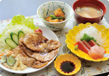 豚肉のしょうが焼き他